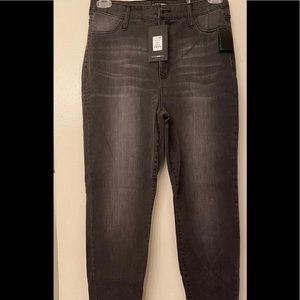 Way Too Skinny High Rise Jeans  Size/13  
Black
